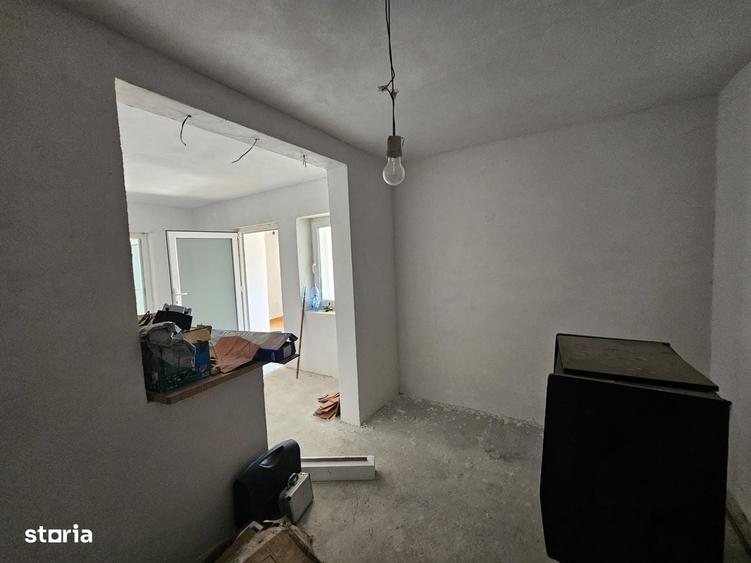 Casă cu 4 camere în Bobâlna