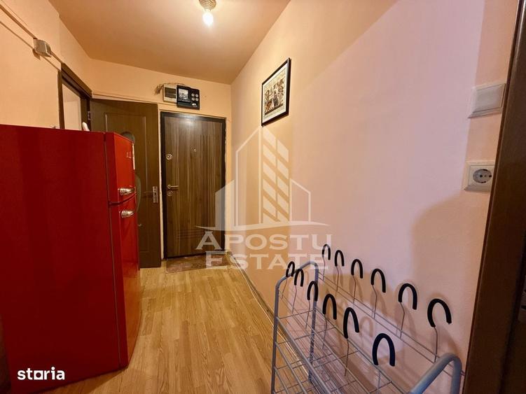 Apartament cu 2 camere nedecomandat în Soarelui