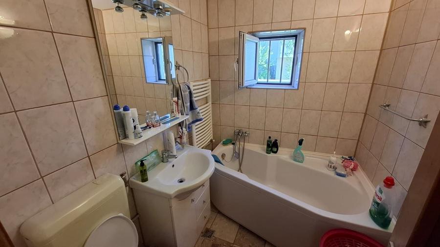 Apartament cu 3 camere decomandat în Gară