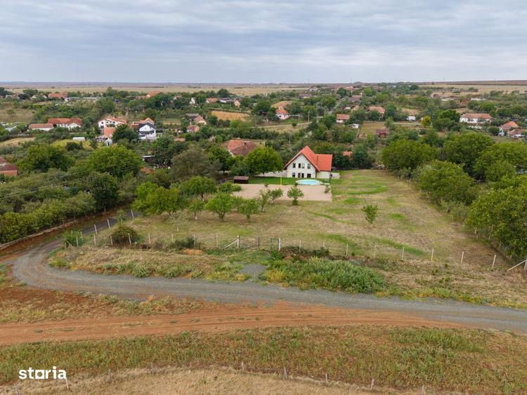 Teren de 1584 mp, în Pișchia