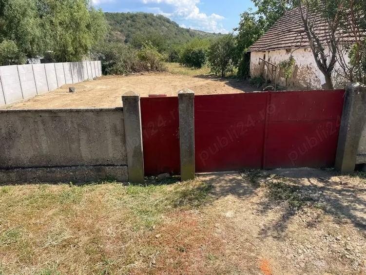 Teren de 1435 mp, în Păuliș
