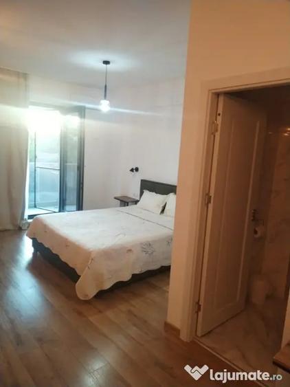 Garsonieră decomandată în Central