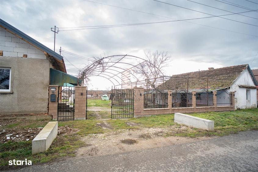 Casă cu 3 camere cu Teren 2000 Mp în Tămășeu