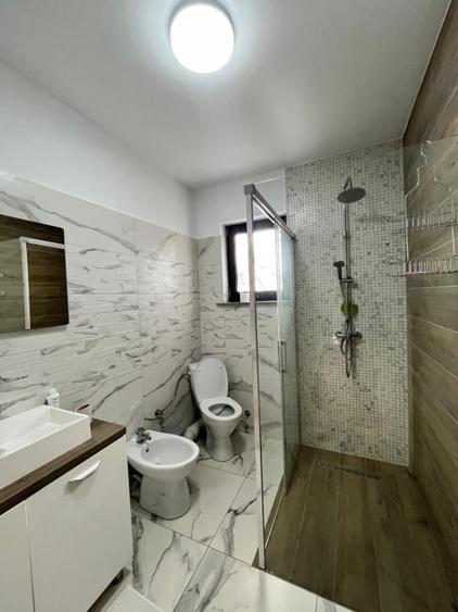 Casă cu 3 camere cu Canalizare în Exterior Nord