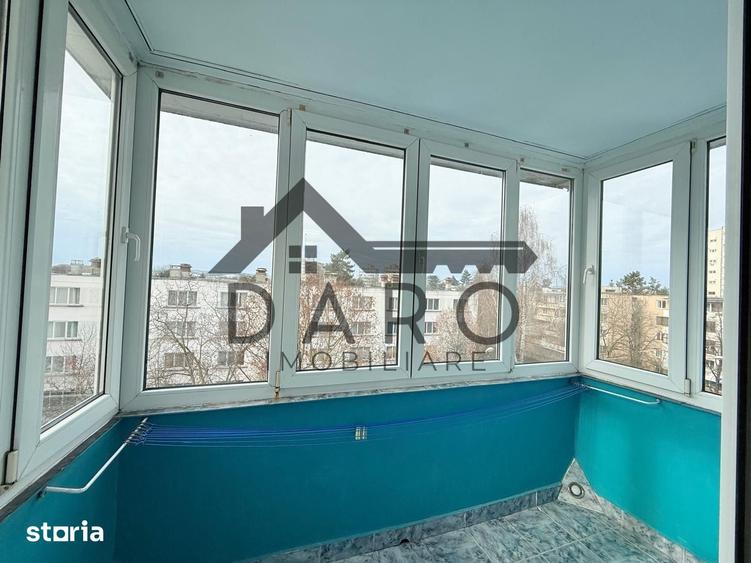 Apartament cu 2 camere decomandat în Cornișa