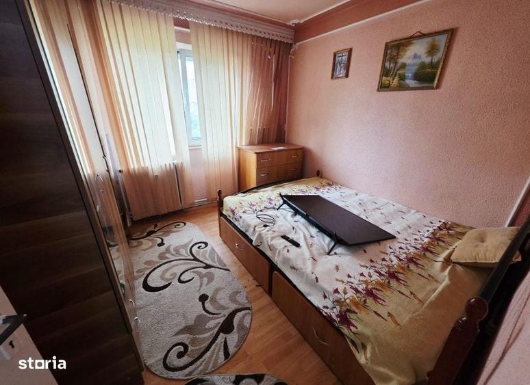 Apartament cu 3 camere în Alexandru cel Bun