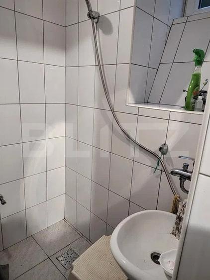 Apartament cu 2 camere semidecomandat, mobilat în Semicentral