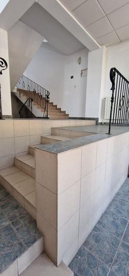 Casă individuală cu 5 camere cu Canalizare în Tomis II