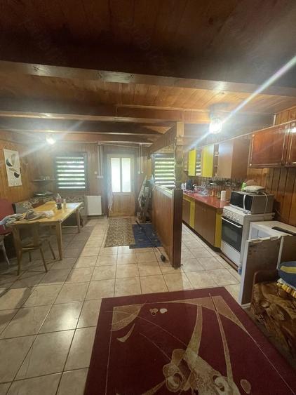 Casă cu 2 camere cu Teren 250 Mp în Band