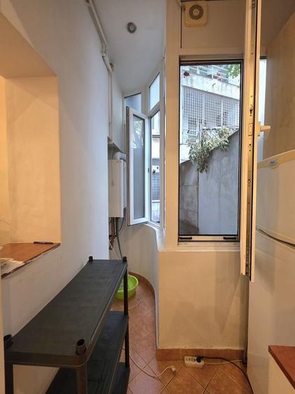 Apartament cu 2 camere decomandat, mobilat în P-ța Rosetti