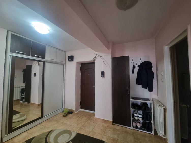 Apartament cu 2 camere decomandat în Unirii