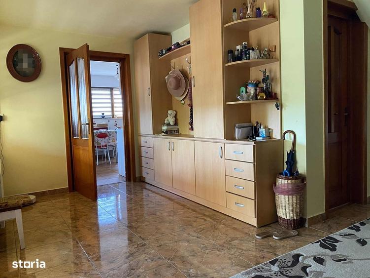 Casă cu 4 camere în Cipău
