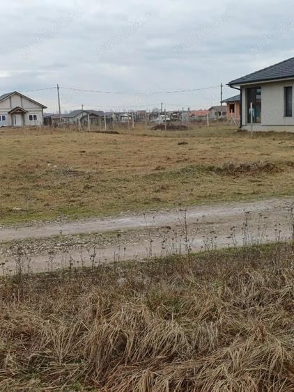 Teren de 800 mp, în Alparea