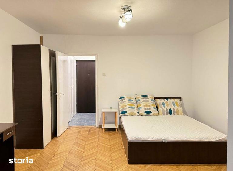 Garsonieră în Vatra Luminoasă