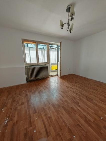 Apartament cu 2 camere decomandat în Gojdu