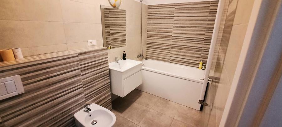 Apartament cu 2 camere decomandat în Central
