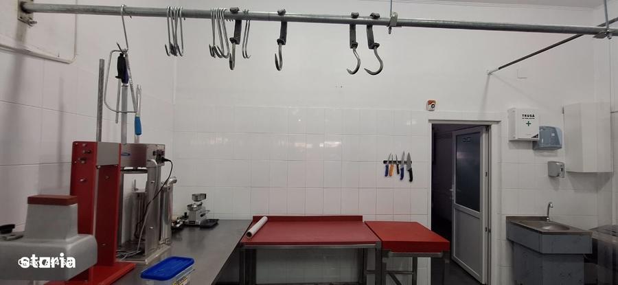 Spațiu comercial, de 86 mp, în Domnești
