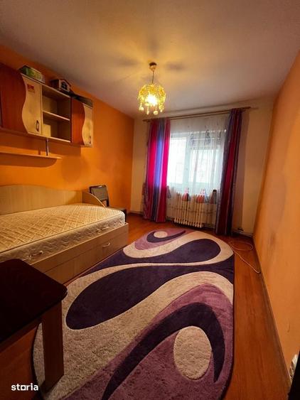 Apartament de inchiriat, 3 camere, decomandat, 70 mp, Nicolina - 1