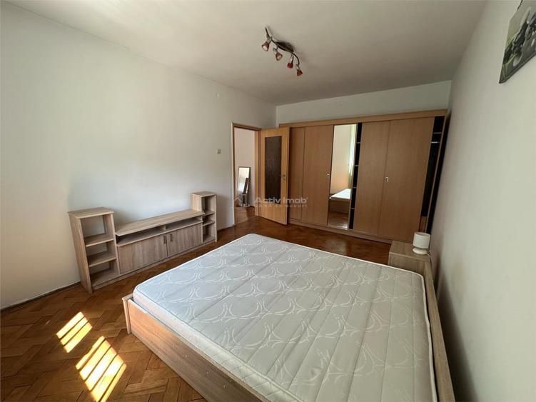 Apartament cu 3 camere semidecomandat în Luncă