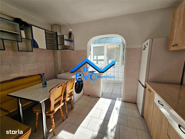 Apartament cu 3 camere decomandat în Nicolina