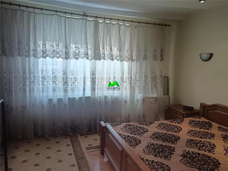 Casă individuală cu 6 camere cu Teren 650 Mp în Piața Cluj