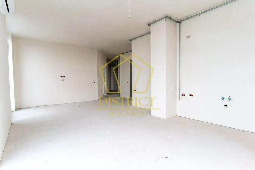 Apartament cu 3 camere decomandat în Torontalului