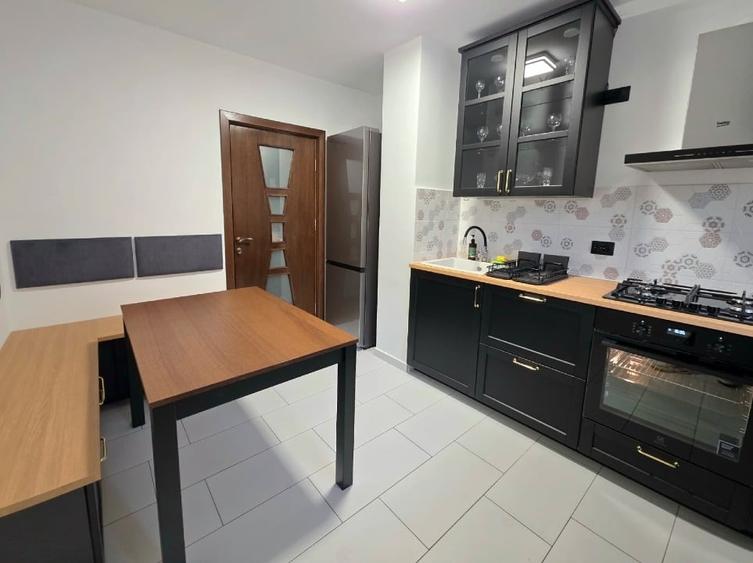 Apartament cu 2 camere semidecomandat, mobilat în Crângași