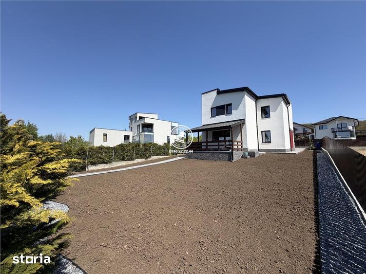 Casă cu 4 camere cu Teren 500 Mp în Bârnova