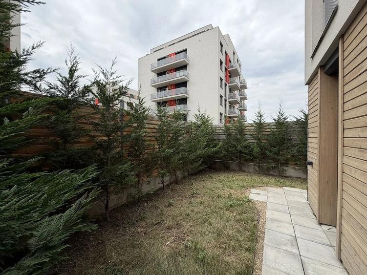 Apartament cu 3 camere semidecomandat în UTA