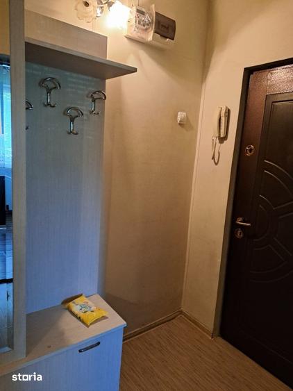 Apartament cu 2 camere semidecomandat în Mircea cel Bătrân