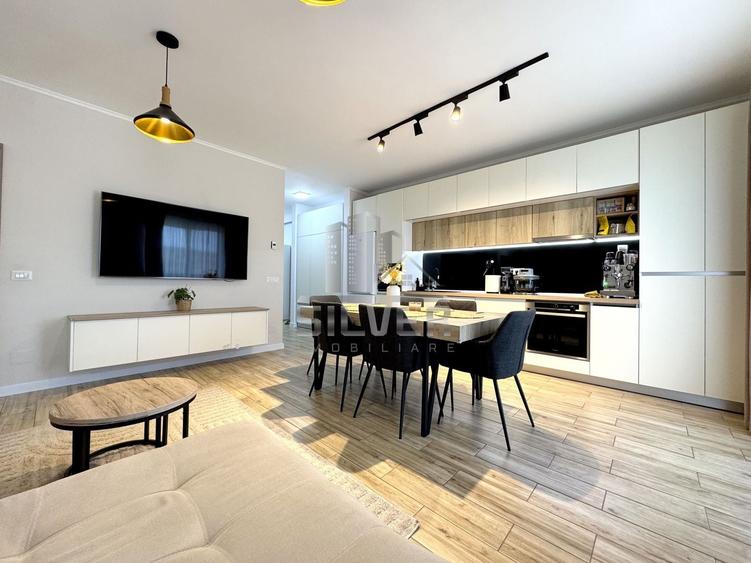 Apartament cu 3 camere semidecomandat, mobilat în Florești
