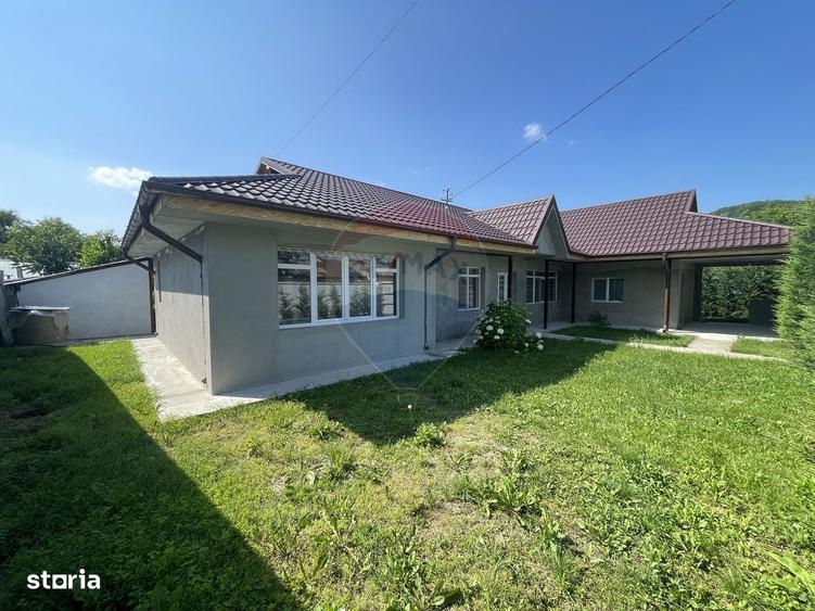 Casă cu 3 camere cu Teren 900 Mp în Mera