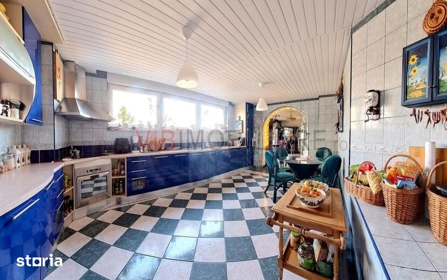 Casă cu 5 camere cu Piscina în Dămăroaia