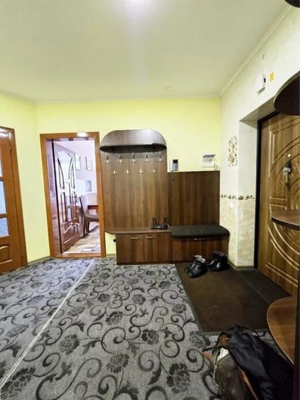 Apartament cu 2 camere decomandat în Drumul Sării