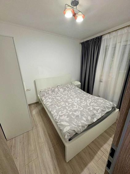 Apartament cu 4 camere decomandat în Exterior Vest