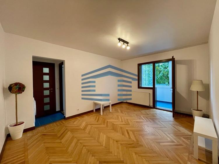 Apartament cu 3 camere decomandat, mobilat în Gării