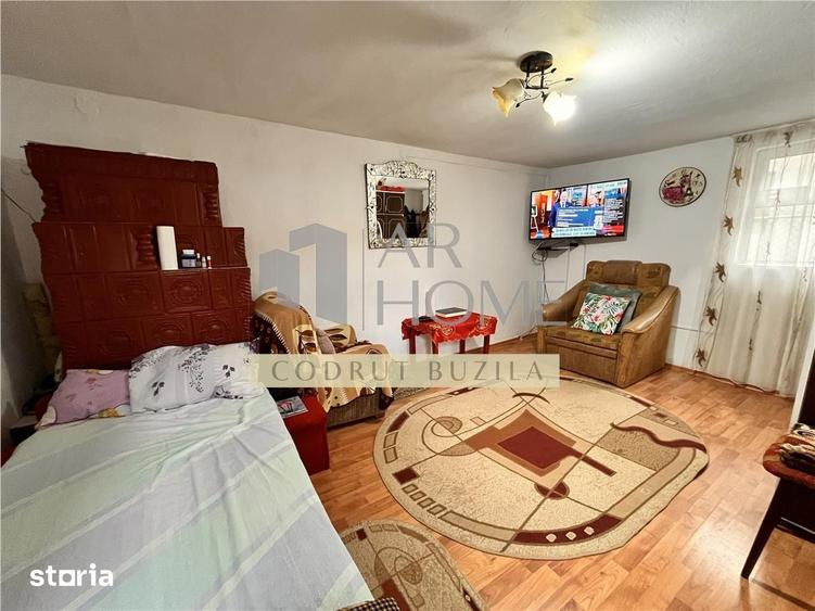 Casă cu 5 camere decomandat cu Teren 287 Mp în Târgșoru Vechi