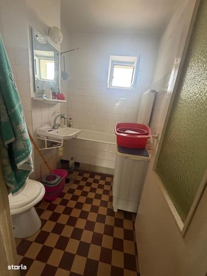 Apartament cu 3 camere decomandat în Nicolae Bălcescu