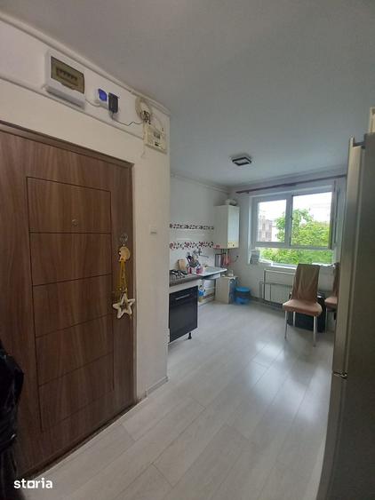Apartament cu 2 camere semidecomandat în Republicii