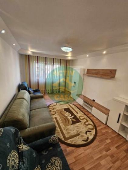 Apartament cu 2 camere decomandat în Roman