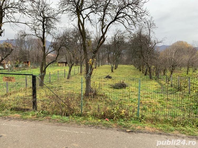 Teren de 1500 mp, în Corbi