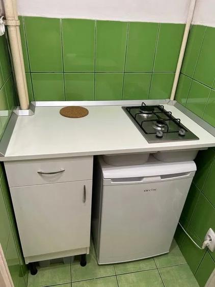 Garsonieră semidecomandată, mobilată în P-ța Unirii