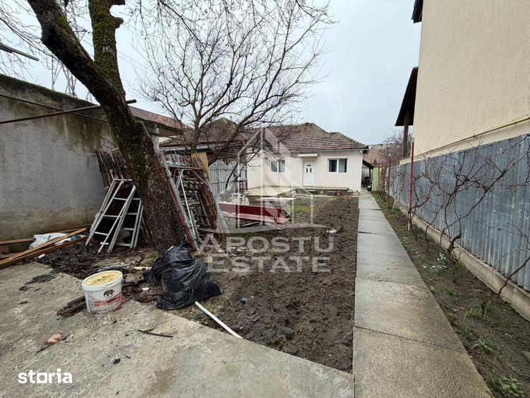 Casa cu 2 camere,centrala proprie, garaj,teren 350 mp ,zona Blascovici - 10