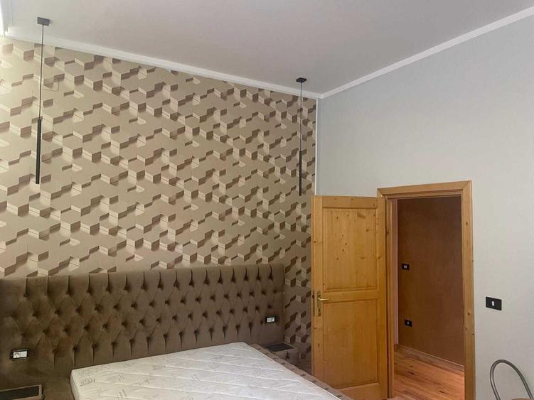 Apartament cu 4 camere decomandat în Ultracentral
