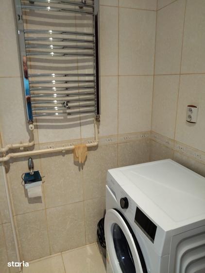 Garsonieră decomandată în Titan