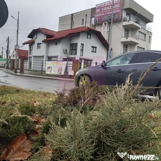 Casă cu 7 camere cu Teren 370 Mp în Cățelu