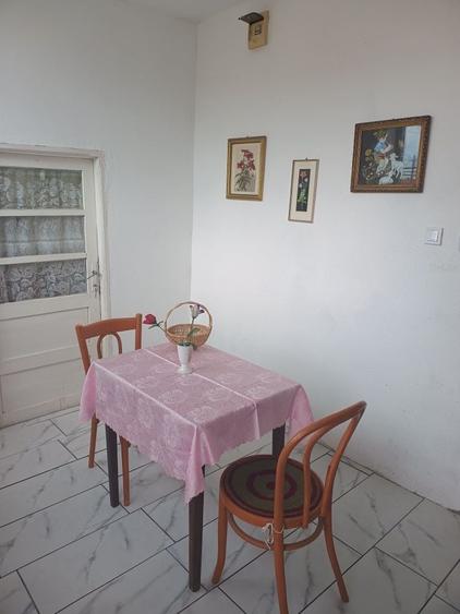 Casă cu 3 camere în Satchinez