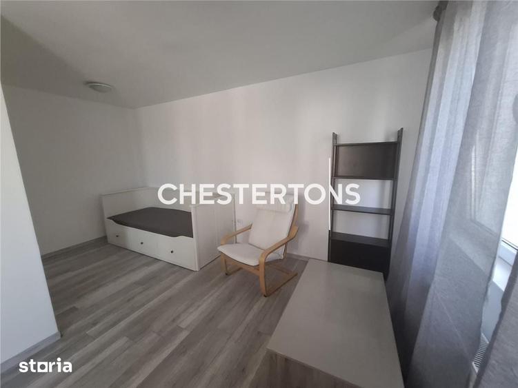 Casă cu 6 camere cu Teren 500 Mp în Crevedia