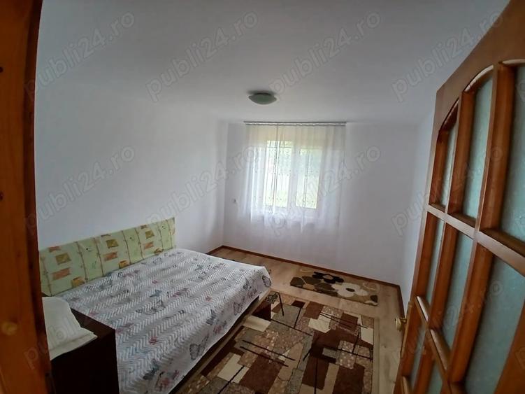 Casă cu 5 camere cu Teren 2000 Mp în Drăgotești