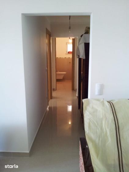 Apartament 3 camere decomandat - 1